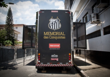 Unidades móveis da Truckvan reforçam o Santos FC