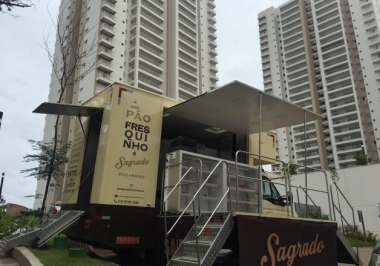 Padaria móvel facilita a vida de moradores de Alphaville