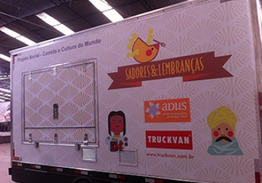 Truckvan e Adus promovem ação para reintegração de refugiados