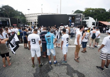 Santos FC e Truckvan promovem grande festa no Pacaembu